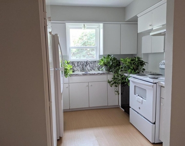 5527 Darnell Street - Photo Thumbnail 17