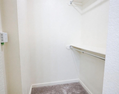 21155 Gosling Road - Photo Thumbnail 9