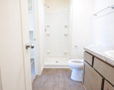 21155 Gosling Road - Photo Thumbnail 15