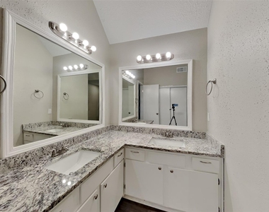 13215 Noblecrest Drive - Photo Thumbnail 7