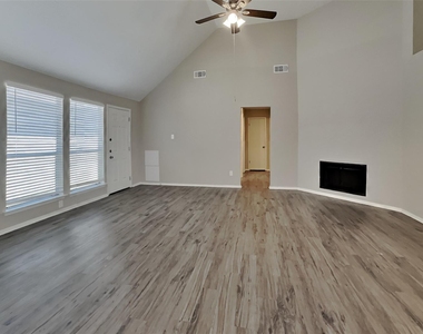 13215 Noblecrest Drive - Photo Thumbnail 2
