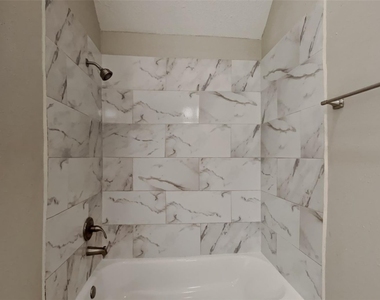 13215 Noblecrest Drive - Photo Thumbnail 8