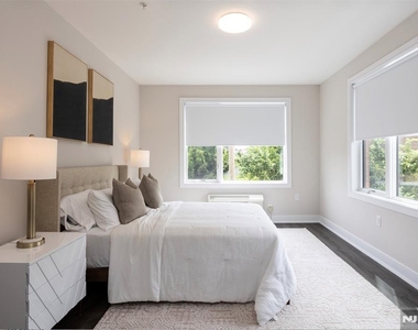 470 Main - Photo Thumbnail 1