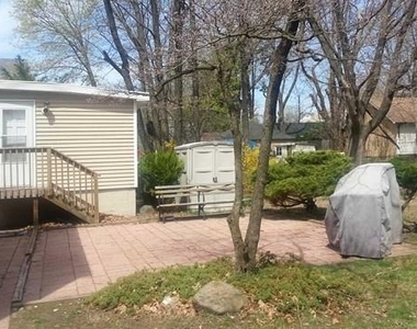 147 Phelps - Photo Thumbnail 12