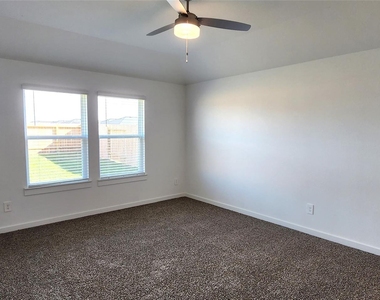 4031 Pierce Place Lane - Photo Thumbnail 7