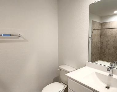 4031 Pierce Place Lane - Photo Thumbnail 18