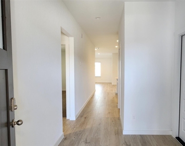 4031 Pierce Place Lane - Photo Thumbnail 1