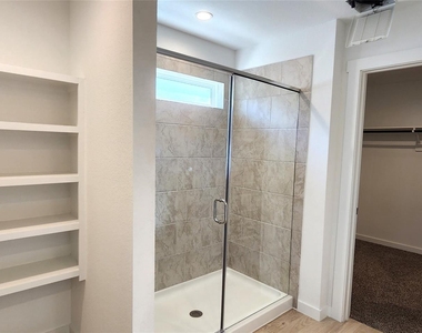 4031 Pierce Place Lane - Photo Thumbnail 11