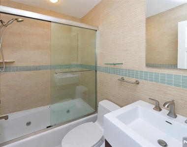 140 Bellair - Photo Thumbnail 17