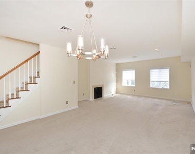 140 Bellair - Photo Thumbnail 6