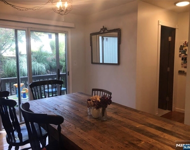 82 Meadowview - Photo Thumbnail 7