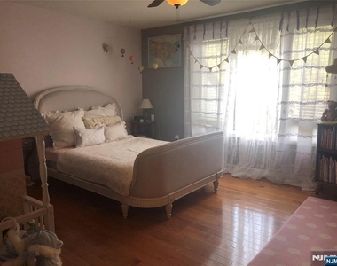 82 Meadowview - Photo Thumbnail 12