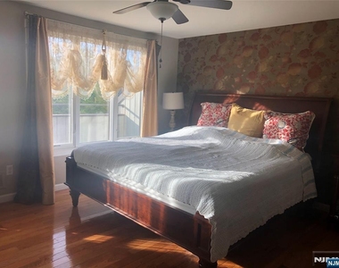 82 Meadowview - Photo Thumbnail 10