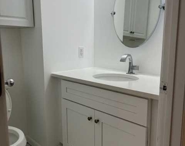 520 Glen - Photo Thumbnail 7