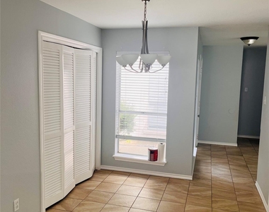 3910 Hidden Glen Drive - Photo Thumbnail 7