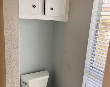 3910 Hidden Glen Drive - Photo Thumbnail 22