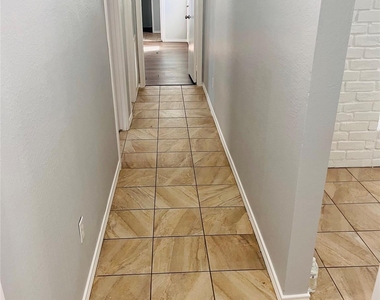 3910 Hidden Glen Drive - Photo Thumbnail 12