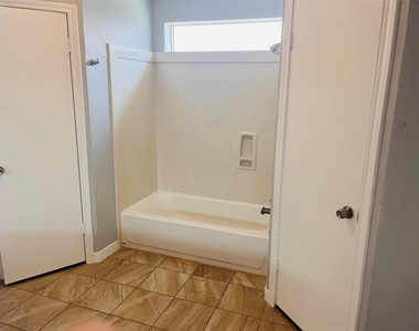 3910 Hidden Glen Drive - Photo Thumbnail 21