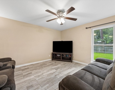 3711 Manor Lane - Photo Thumbnail 7