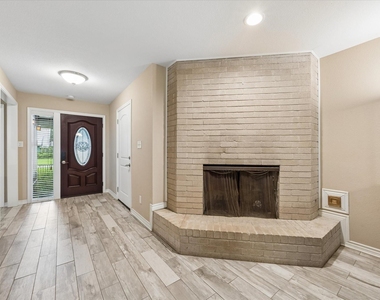 3711 Manor Lane - Photo Thumbnail 17