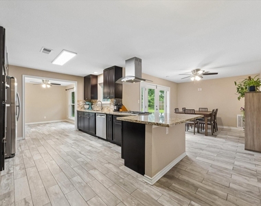 3711 Manor Lane - Photo Thumbnail 1