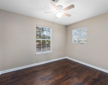 1728 Connorvale Road - Photo Thumbnail 15