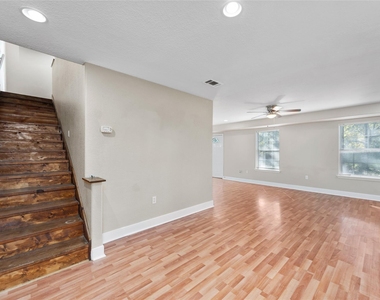 1728 Connorvale Road - Photo Thumbnail 4