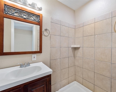 1728 Connorvale Road - Photo Thumbnail 14