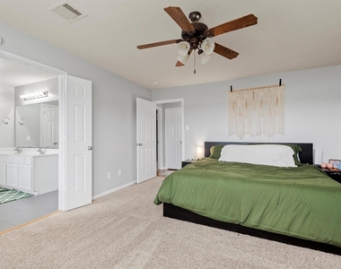 5614 Savannah Woods Lane - Photo Thumbnail 16