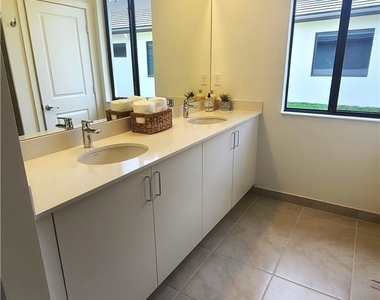 5322 Nevola Avenue - Photo Thumbnail 13