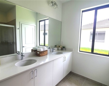 5322 Nevola Avenue - Photo Thumbnail 15