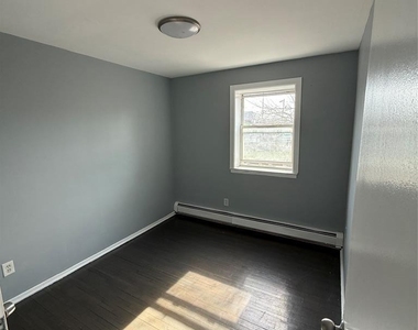 1425 E Saint George - Photo Thumbnail 4