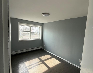 1425 E Saint George - Photo Thumbnail 6