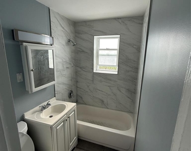 1425 E Saint George - Photo Thumbnail 2