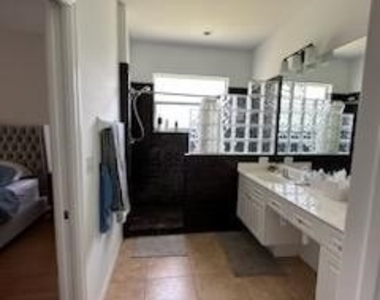 11170 Lakeland Circle - Photo Thumbnail 6