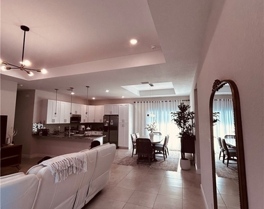 501 Nw 26th Terrace - Photo Thumbnail 9