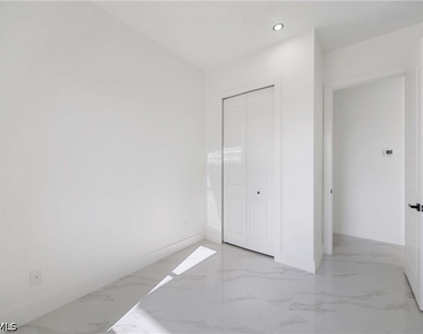 2700 49th Street Sw - Photo Thumbnail 20