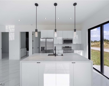 2700 49th Street Sw - Photo Thumbnail 9