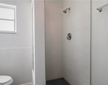 2352 Sunny View Drive - Photo Thumbnail 9