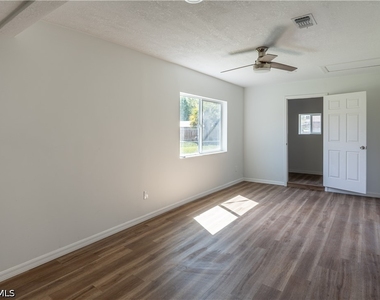 2352 Sunny View Drive - Photo Thumbnail 11