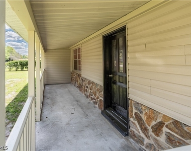 2352 Sunny View Drive - Photo Thumbnail 1