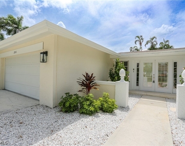 2901 Crayton Road - Photo Thumbnail 18
