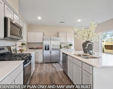 559 Belle Springs Lane - Photo Thumbnail 7