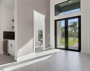 653 23rd Street Sw - Photo Thumbnail 4