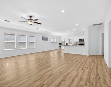 5402 Still Creek Ranch Drive - Photo Thumbnail 7