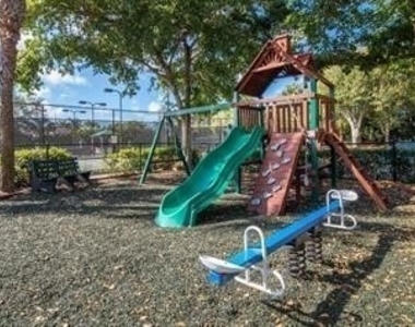 1405 Sweetwater Cove - Photo Thumbnail 15