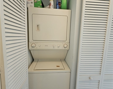 1405 Sweetwater Cove - Photo Thumbnail 12