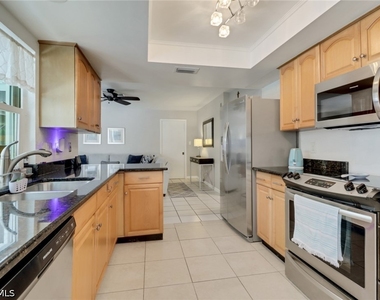 4556 Lakewood Boulevard - Photo Thumbnail 6