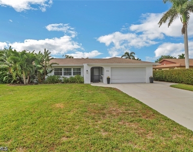4556 Lakewood Boulevard - Photo Thumbnail 1