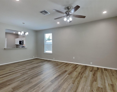 6211 Gillian Park Drive - Photo Thumbnail 3